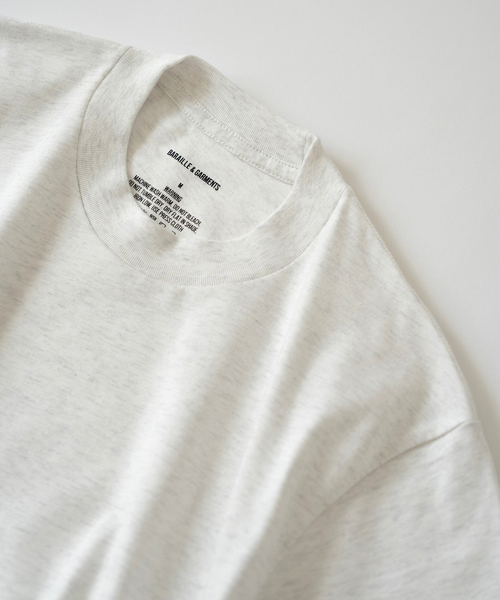 EDIFICE（エディフィス）の「BARAILLE & GARMENTS (バライル & ガーメンツ) SUVIN RIDGEWAY-TEE（Tシャツ/カットソー・メンズ・ホワイト×ホワイト/ストーン・X-LARGE/LARGE/MEDIUM）」の3枚目の写真