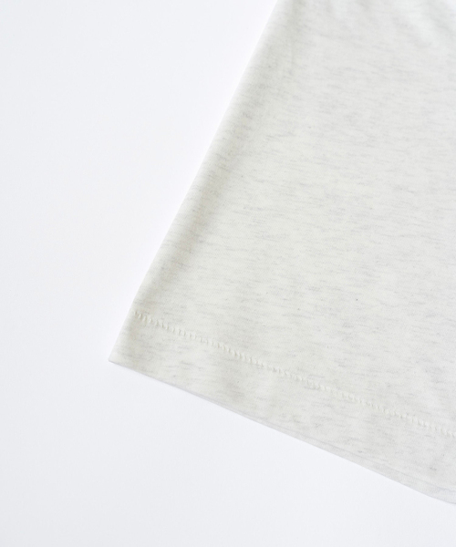 EDIFICE（エディフィス）の「BARAILLE & GARMENTS (バライル & ガーメンツ) SUVIN RIDGEWAY-TEE（Tシャツ/カットソー・メンズ・ホワイト×ホワイト/ストーン・X-LARGE/LARGE/MEDIUM）」の4枚目の写真