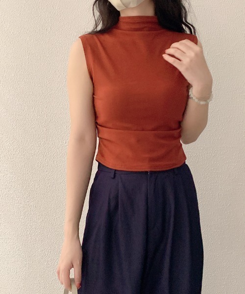 PIN(ピン)の「プチハイネックノースリーブトップス(Tシャツ/カットソー・レディース・ベージュ/ホワイト/ブラウン/テラコッタ/ワインレッド/レンガ/グレー/チャコールグレー/アイボリー/ブラック・FREE)」の10枚目の写真