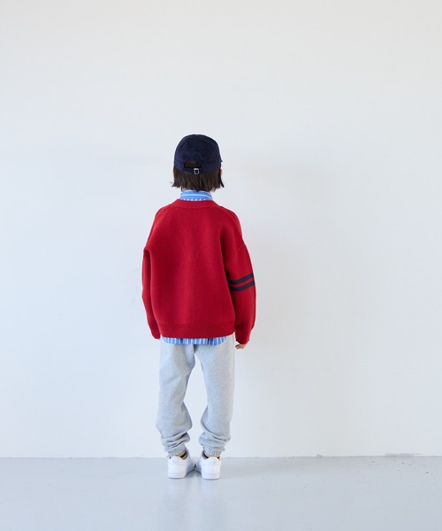 LOWRYS FARM（ローリーズファーム）の「レタードカーディガン　143655（カーディガン/ボレロ・キッズ・ネイビー/グリーン/レッド・150cm/140cm/130cm/120cm/110cm）」の21枚目の写真