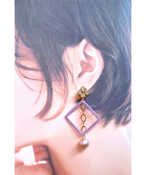 tone（トーン）の「【mauvelily】透明な気持ち(MA)（イヤリング・レディース・ブラック/パープル・FREE）」の5枚目の写真