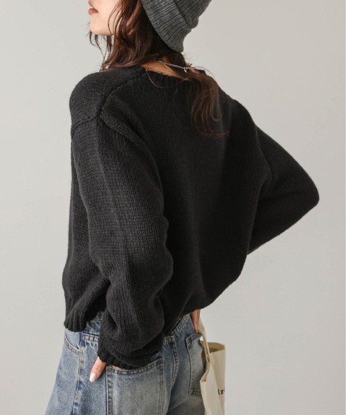 AMELY(エミリー)の「ローゲージニットトップス(ニット/セーター・レディース・モカ/ホワイト/ブラック/チャコール・フリー)」の14枚目の写真