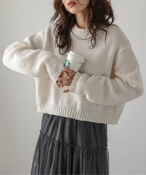AMELY(エミリー)の「ローゲージニットトップス(ニット/セーター・レディース・モカ/ホワイト/ブラック/チャコール・フリー)」の7枚目の写真