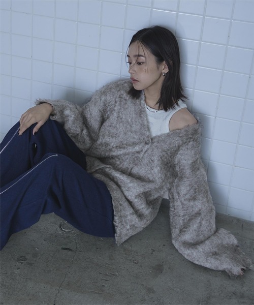 miette（ミエット）の「ブークレシャギーVネックカーディガン（カーディガン/ボレロ・レディース・グレー/オレンジ/グリーン・FREE）」の4枚目の写真