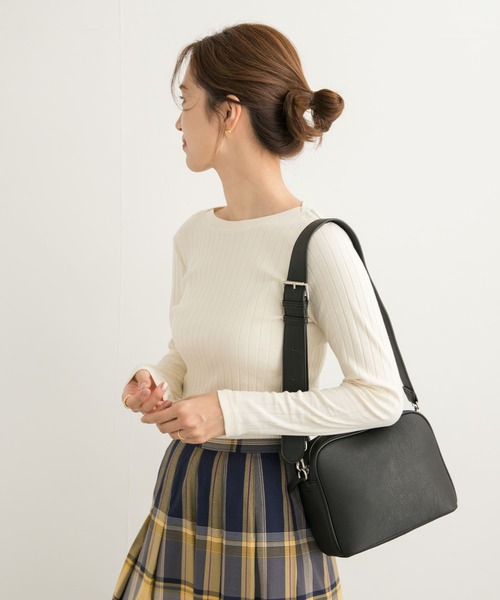 URBAN RESEARCH DOORS(アーバンリサーチドアーズ)の「針抜き長袖カットソー(Tシャツ/カットソー・レディース・ブラック系その他/アイボリー/ブラック/ゴールド・MEDIUM)」の6枚目の写真
