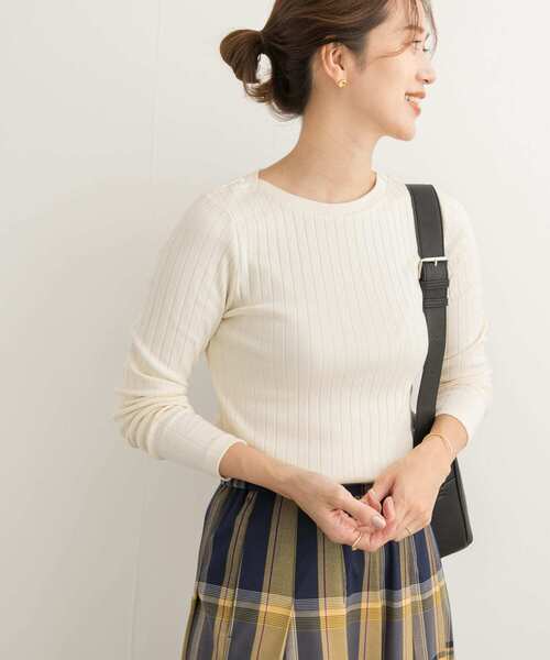 URBAN RESEARCH DOORS(アーバンリサーチドアーズ)の「針抜き長袖カットソー(Tシャツ/カットソー・レディース・ブラック系その他/アイボリー/ブラック/ゴールド・MEDIUM)」の9枚目の写真
