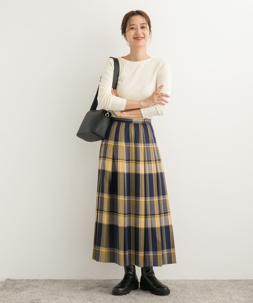 URBAN RESEARCH DOORS(アーバンリサーチドアーズ)の「針抜き長袖カットソー(Tシャツ/カットソー・レディース・ブラック系その他/アイボリー/ブラック/ゴールド・MEDIUM)」の10枚目の写真