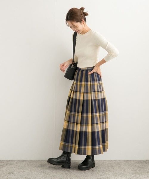 URBAN RESEARCH DOORS(アーバンリサーチドアーズ)の「針抜き長袖カットソー(Tシャツ/カットソー・レディース・ブラック系その他/アイボリー/ブラック/ゴールド・MEDIUM)」の12枚目の写真