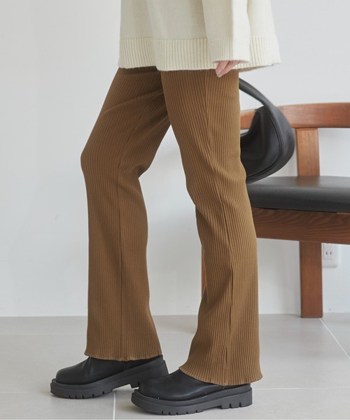 ANGIE（アンジー）の「リブフレアレギンス スリットあり / スリットなし（その他パンツ・レディース・グリーン系その他/ブラック/グレー系その他/カーキ/ブラック系その他/チャコールグレー・SMALL/MEDIUM）」の5枚目の写真