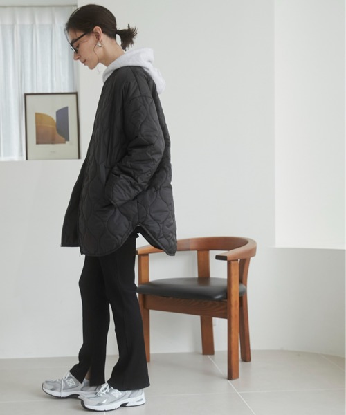 ANGIE（アンジー）の「リブフレアレギンス スリットあり / スリットなし（その他パンツ・レディース・グリーン系その他/ブラック/グレー系その他/カーキ/ブラック系その他/チャコールグレー・SMALL/MEDIUM）」の13枚目の写真