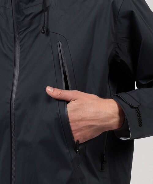 DESCENTE ALLTERRAIN（デサント　オルテライン）の「DESCENTE ALLTERRAIN CREAS HARD SHELL JACKET（ブルゾン・メンズ・チャコールグレー/ブラック・M/L）」の12枚目の写真