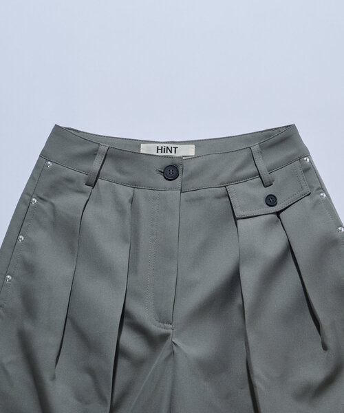 WHO'S WHO gallery（フーズフーギャラリー）の「【HiNT/ヒント】スタッズタックハーフスラックス（スラックス・レディース・ブラウン/ネイビー/グレー/チャコールグレー・FREE）」の9枚目の写真