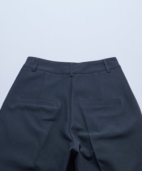 WHO'S WHO gallery（フーズフーギャラリー）の「【HiNT/ヒント】スタッズタックハーフスラックス（スラックス・レディース・ブラウン/ネイビー/グレー/チャコールグレー・FREE）」の17枚目の写真