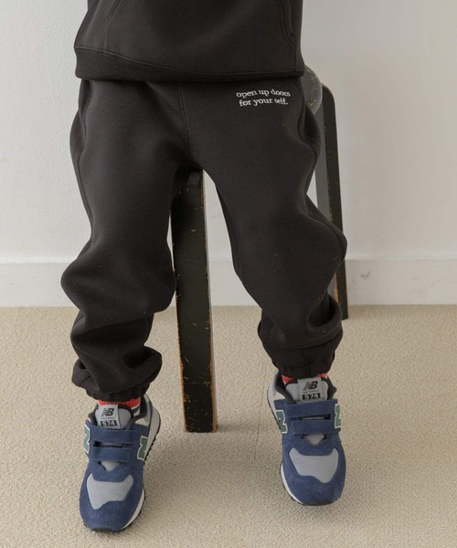 URBAN RESEARCH DOORS（アーバンリサーチドアーズ）の「『セットアップ対応』ダンボールニットスウェットパンツ(KIDS)（その他パンツ・キッズ・ブラック/ベージュ・105/120/135）」の10枚目の写真