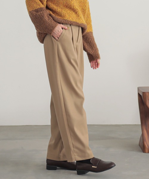 n'OrLABEL(ノアールレーベル)の「微起毛ワンタックテーパードパンツ(その他パンツ・レディース・ベージュ/チャコール/ブラック・1/2)」の6枚目の写真