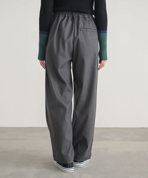 n'OrLABEL(ノアールレーベル)の「微起毛ワンタックテーパードパンツ(その他パンツ・レディース・ベージュ/チャコール/ブラック・1/2)」の12枚目の写真