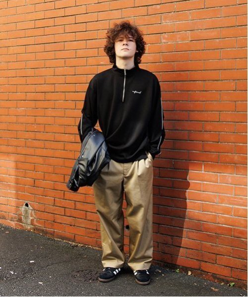 GLAZOS（グラソス）の「【大人向けサイズあり】【あったか保温/速乾】ダンボールニット・ハーフジッププルオーバー（スウェット・キッズ・ライトグレー/ブラック・LL/S/M/L）」の4枚目の写真