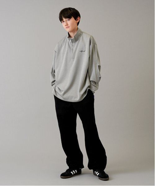 GLAZOS（グラソス）の「【大人向けサイズあり】【あったか保温/速乾】ダンボールニット・ハーフジッププルオーバー（スウェット・キッズ・ライトグレー/ブラック・LL/S/M/L）」の8枚目の写真