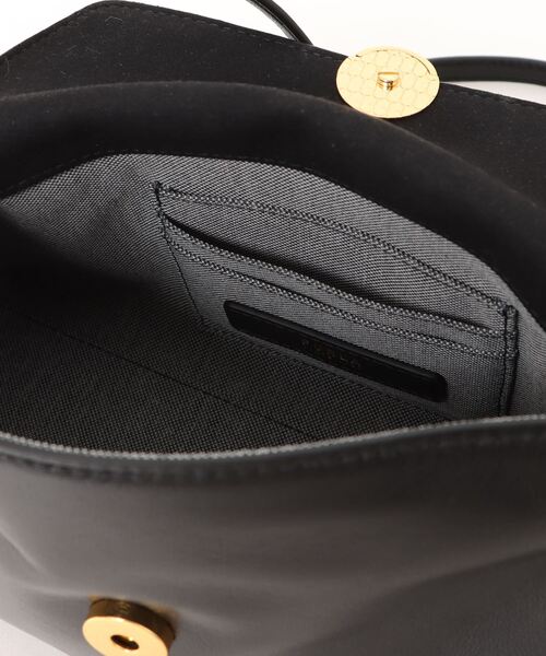 FURLA（フルラ）の「FURLA SFERA SOFT MINI CROSSBODY TOP HAND（ハンドバッグ・レディース・ホワイト/テラコッタ/ブラック・ONE SIZE）」の6枚目の写真