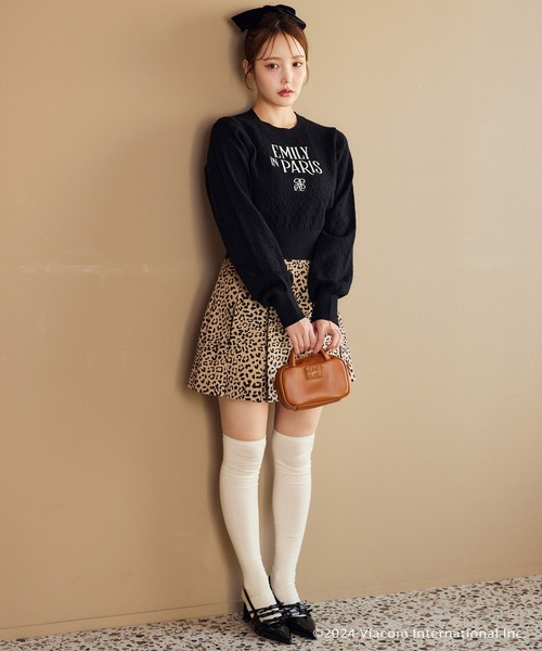 one after another NICE CLAUP（ワンアフターアナザーナイスクラップ）の「【 EMILY IN PARIS × one after another NICECLAUP 】ケーブルニット（ニット/セーター・レディース・オフホワイト/ブラック/ピンク/レッド・FREE）」の21枚目の写真