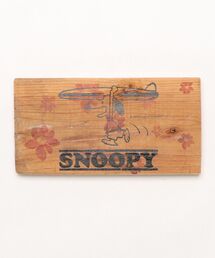 SNOOPY×OLD BETTY'S（スヌーピーカケルオールドベティーズ）の「【日本製】スヌーピー【SNOOPY】 Wood Board /2色プリント（インテリア雑貨）」