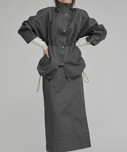 WILLFULLY（ウィルフリー）の「flap pocket bi color stitch pencil nylon SK（スカート・レディース・ホワイト/ベージュ/グレー系その他・FREE）」の2枚目の写真