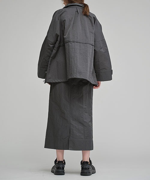 WILLFULLY（ウィルフリー）の「flap pocket bi color stitch pencil nylon SK（スカート・レディース・ホワイト/ベージュ/グレー系その他・FREE）」の8枚目の写真