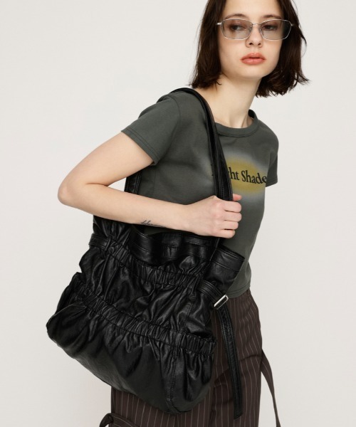 SLY（スライ）の「【再入荷】GATHER TOTE BAG ギャザー トートバッグ（トートバッグ・レディース・ブラック/アイボリー・FREE）」の12枚目の写真