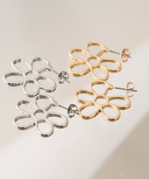 CIAOPANIC TYPY（チャオパニックティピー）の「【2025年S/S新作】lilフラワーピアス（ピアス（両耳用）・レディース・シルバー/ゴールド・ONE SIZE）」の12枚目の写真