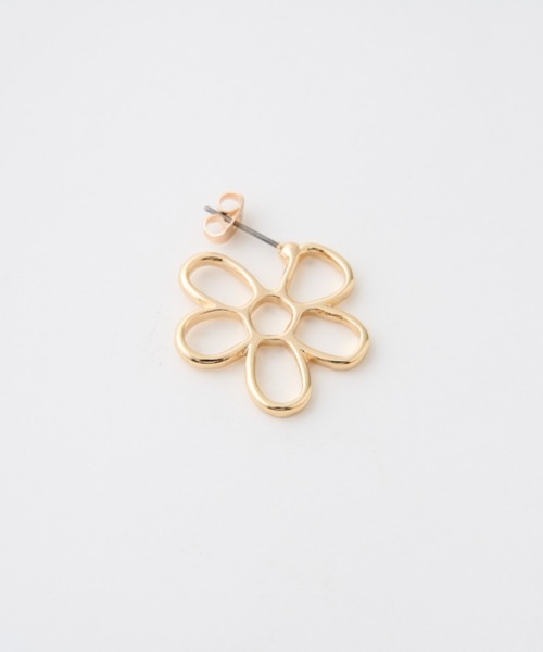 CIAOPANIC TYPY（チャオパニックティピー）の「【2025年S/S新作】lilフラワーピアス（ピアス（両耳用）・レディース・シルバー/ゴールド・ONE SIZE）」の7枚目の写真