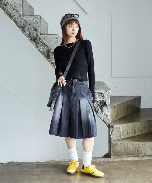 PUBLUX（パブリュクス）の「PUBLUX/パブリュクス プリーツ デニム スカート　限定展開（スカート・レディース・サックスブルー/ブラック・S/M）」の9枚目の写真