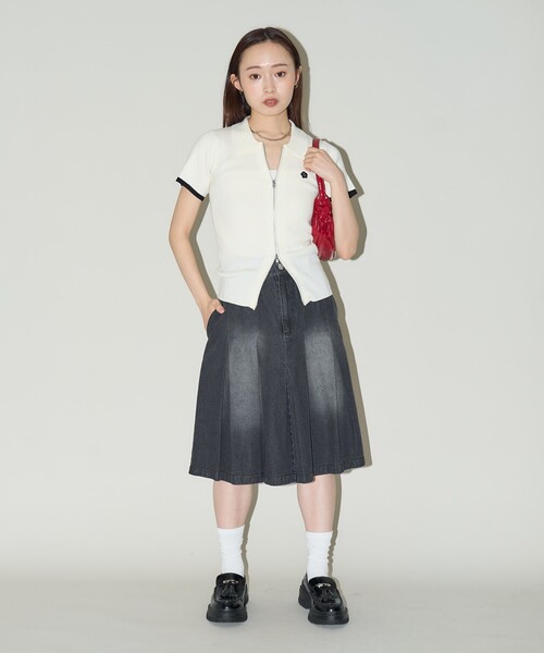 PUBLUX（パブリュクス）の「PUBLUX/パブリュクス プリーツ デニム スカート　限定展開（スカート・レディース・サックスブルー/ブラック・S/M）」の13枚目の写真