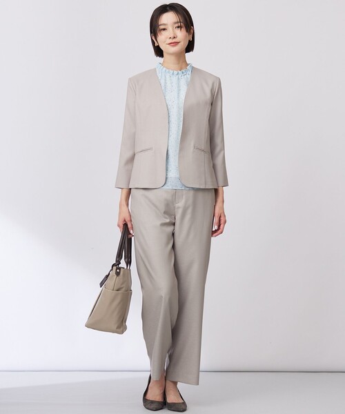 J.PRESS(ジェイプレス)の「【セットアップ対応・洗える・UVケア・吸水速乾】OXIJEWELストレッチ ノーカラー ジャケット(ノーカラージャケット・レディース・ネイビー系/ベージュ系/シルバー系/ライトグレー系・9/11)」の20枚目の写真