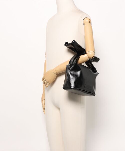 HELOYSE（エロイーズ）の「RIBBON POUCH METALLIC（ハンドバッグ・レディース・ブラック/シルバー・FREE）」の10枚目の写真