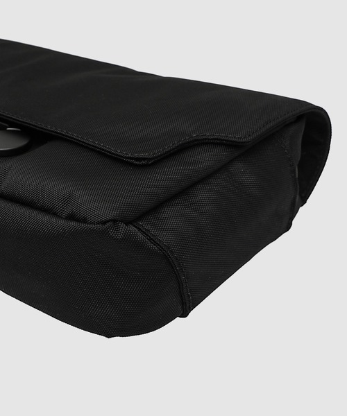 MARNI（マルニ）の「NYLON / ミディアムショルダーバッグ（ボディバッグ/ウエストポーチ・メンズ・ブラック・ONE SIZE）」の4枚目の写真