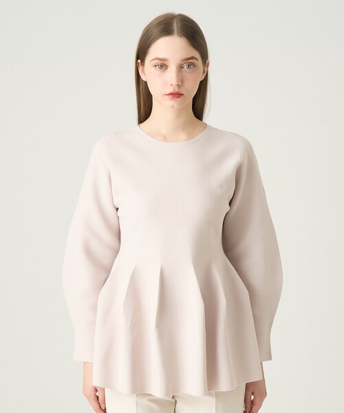 ANAYI(アナイ)の「ボリュームペプラムプルオーバー(ニット/セーター・レディース・ブラック/オフホワイト/ベージュ・38/36)」の4枚目の写真