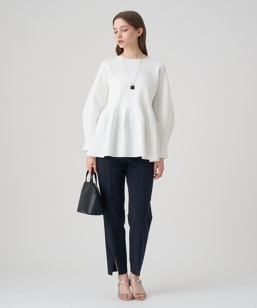 ANAYI(アナイ)の「ボリュームペプラムプルオーバー(ニット/セーター・レディース・ブラック/オフホワイト/ベージュ・38/36)」の11枚目の写真