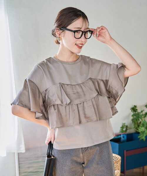 美品　希少レア　D&G フリル半袖カットソー　S ポケット付き　白×ゴールドロゴ 美品 希少レア D&G フリル半袖カットソー S ポケット付き 白