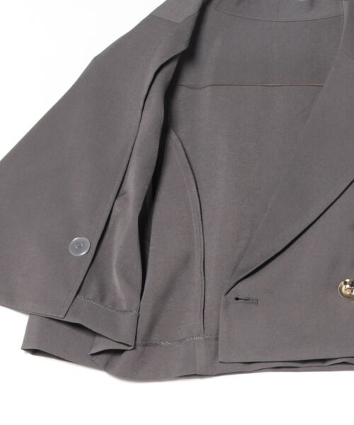 REDYAZEL（レディアゼル）の「【セットアップ可能】ケープデザインショートジャケット（スーツジャケット・レディース・オフホワイト/サックスブルー/ブラック・MEDIUM/SMALL）」の8枚目の写真