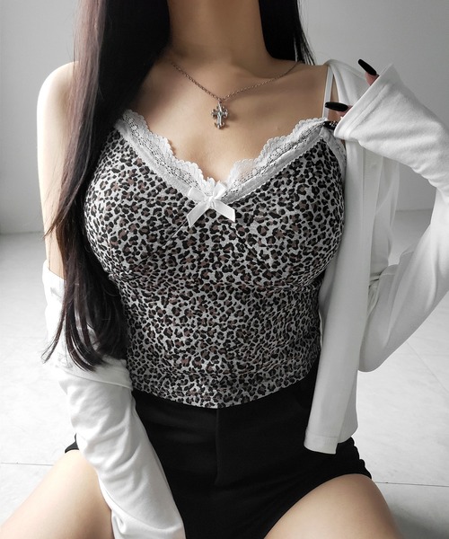me+em select(ミームセレクト)の「【 2点セット 】ドッキングレースレオパードキャミソール + カーディガン SET / docking lace leopard camisole + cardigan SET(アンサンブル・レディース・ホワイト/ブラック・FREE)」の5枚目の写真