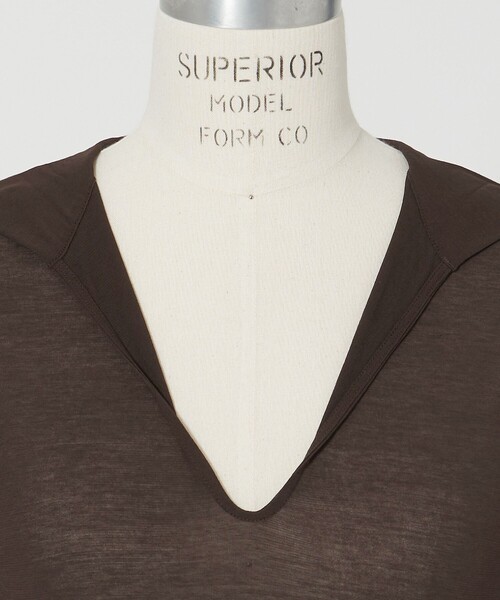 conte（コンテ）の「＜conte＞コットン シアー フーデッドカットソー（Tシャツ/カットソー・レディース・ネイビー/ダークブラウン/ホワイト/ブラック・FREE）」の19枚目の写真