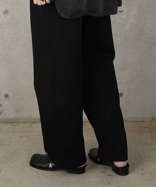 LA PEAU DE GEM(ラポドゥジェム)の「【LA PEAU DE GEM】side hole slip-on/サイドホールスリッポン(スリッポン・レディース・マルチ/ブラック・23/24)」の6枚目の写真