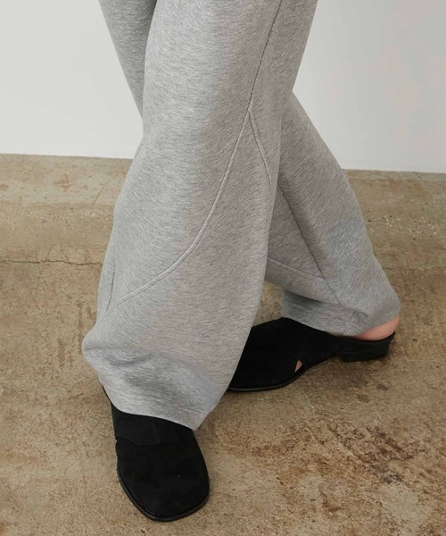 LA PEAU DE GEM(ラポドゥジェム)の「【LA PEAU DE GEM】side hole slip-on/サイドホールスリッポン(スリッポン・レディース・マルチ/ブラック・23/24)」の3枚目の写真