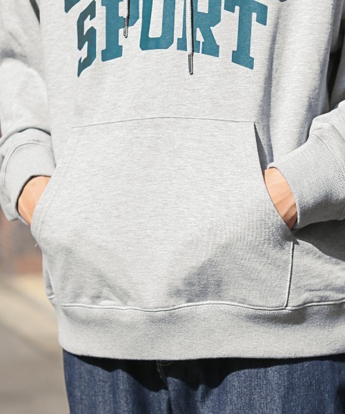 LUXSTYLE(ラグスタイル)の「カレッジロゴプリントスウェットパーカー(パーカー・メンズ・杢グレー/ブラック・M/L/XL)」の12枚目の写真