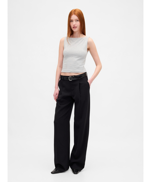 GAP(ギャップ)の「クローズニット ジャージー クロップド ボートネック シェルタンクトップ(タンクトップ・レディース・ブラック/ホワイト/ブラウン/ワイン/ブルー/グレー・XS/S/M/L/XL/XXS)」の8枚目の写真