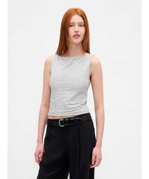 GAP(ギャップ)の「クローズニット ジャージー クロップド ボートネック シェルタンクトップ(タンクトップ・レディース・ブラック/ホワイト/ブラウン/ワイン/ブルー/グレー・XS/S/M/L/XL/XXS)」の4枚目の写真