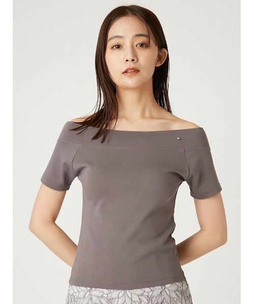 FRAY I.D（フレイアイディー）の「オフショルダーカットソー／ウォッシャブル（Tシャツ/カットソー・レディース・その他/モカ/ピンク/ブラック/ホワイト・FREE）」の4枚目の写真