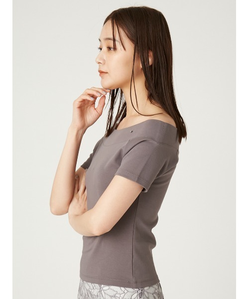 FRAY I.D（フレイアイディー）の「オフショルダーカットソー／ウォッシャブル（Tシャツ/カットソー・レディース・その他/モカ/ピンク/ブラック/ホワイト・FREE）」の13枚目の写真