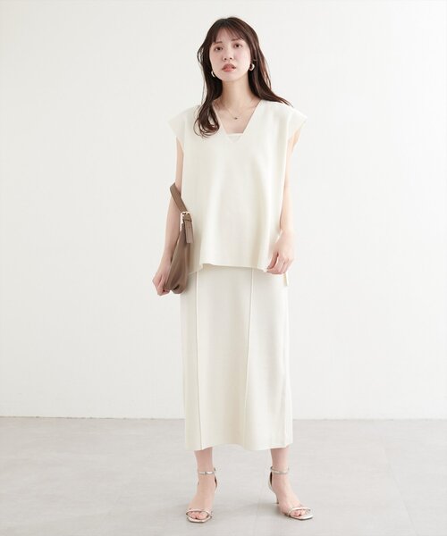 natural couture(ナチュラルクチュール)の「【WEB限定】総針Vネックベスト+キャミSET(ワンピース・レディース・レッド系その他/ブラック/オフホワイト/ブルー・MEDIUM/LARGE)」の21枚目の写真