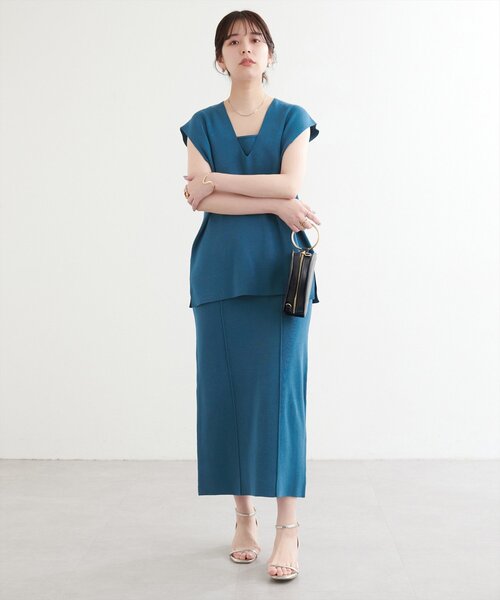 natural couture(ナチュラルクチュール)の「【WEB限定】総針Vネックベスト+キャミSET(ワンピース・レディース・レッド系その他/ブラック/オフホワイト/ブルー・MEDIUM/LARGE)」の7枚目の写真